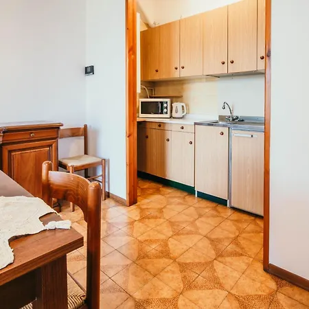 Miralago Playa - Lakeside L&b Apartman Feriolo